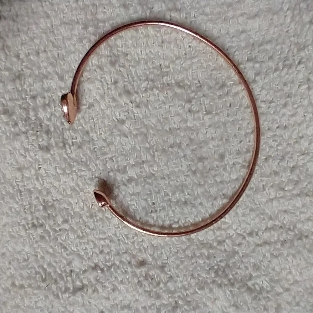Copper heart 💜 ❤️ crystal 🔮 cuff bracelet